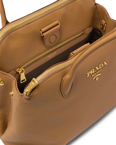 prada ist bekannte|Prada handtasche.